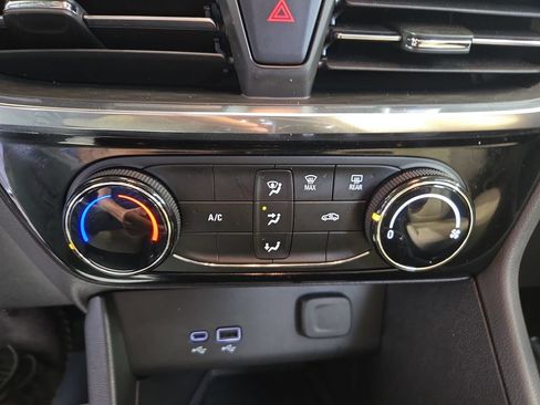 Used 2024 Buick Encore GX Sport Touring w/ Advanced Technology Package AWD/4WD image 24