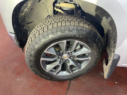 Certified 2021 Chevrolet Silverado 1500 LTZ w/ Z71 Off-Road Package image 3