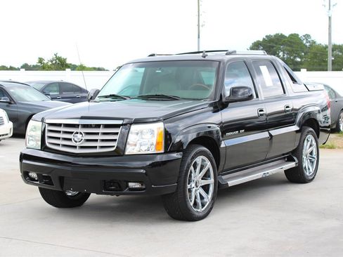 Used 2006 Cadillac Escalade EXT image 3