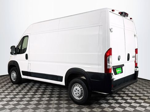 Used 2025 RAM ProMaster 2500 w/ Convenience Group FWD image 6
