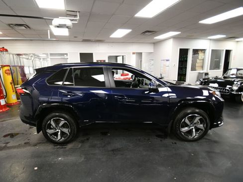 Certified 2023 Toyota RAV4 SE image 8