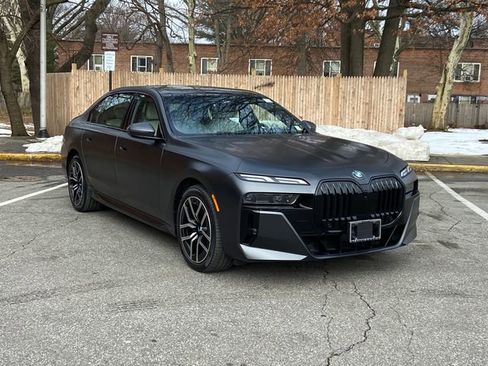 Certified 2023 BMW 760i xDrive 760i xDrive w/ Parking Assistance Package image 3