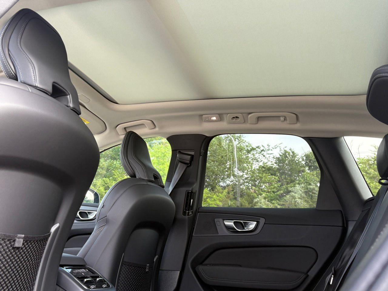 New 2026 Volvo XC60 B5 Ultra w/ Protection Package Premier AWD/4WD image 23