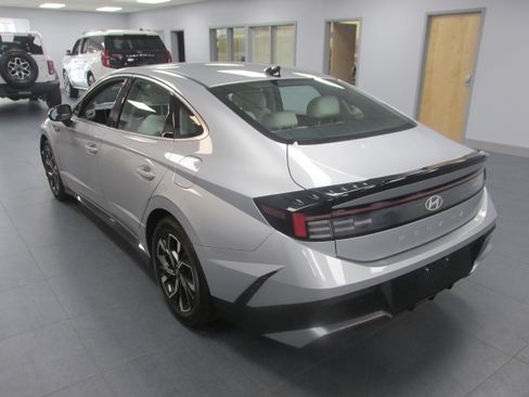 Used 2024 Hyundai Sonata SEL FWD image 7