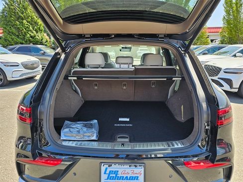 New 2026 Genesis GV70 2.5T Advanced image 15