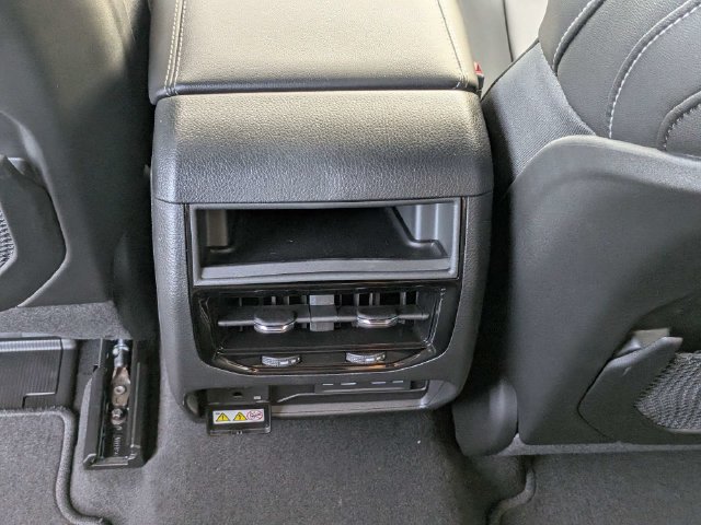 New 2027 Jeep Grand Cherokee Limited w/ Limited Altitude Package AWD/4WD image 16