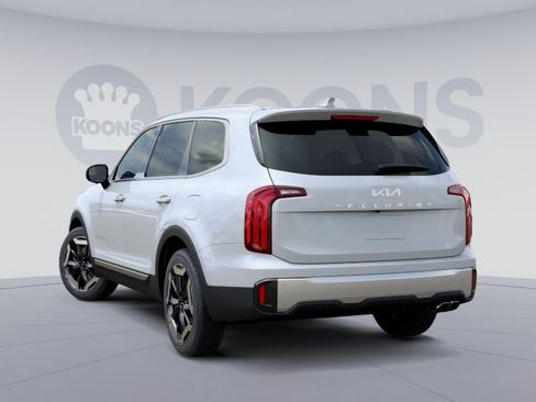 New 2025 Kia Telluride S image 5