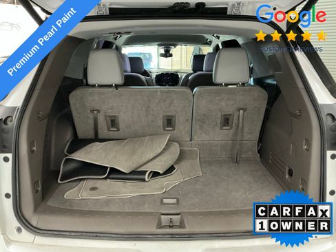 Used 2021 Chevrolet Traverse Premier FWD image 14