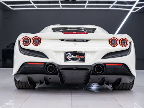 Used 2022 Ferrari F8 Tributo RWD image 25