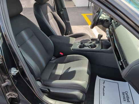 Used 2025 Honda Civic Sport image 10