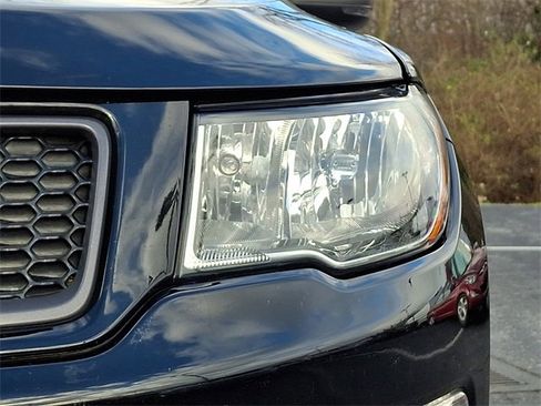 Used 2018 Jeep Compass Trailhawk w/ Cold Weather Group image 9