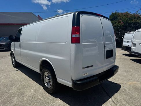 Used 2020 Chevrolet Express 2500 w/ Driver Convenience Package RWD image 10
