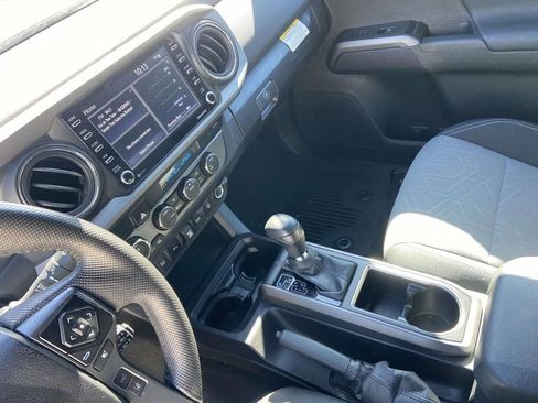 Used 2022 Toyota Tacoma TRD Sport w/ Technology Package AWD/4WD image 26