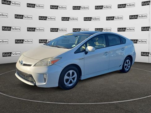 Used 2013 Toyota Prius Three w/ Solar Roof Pkg image 2