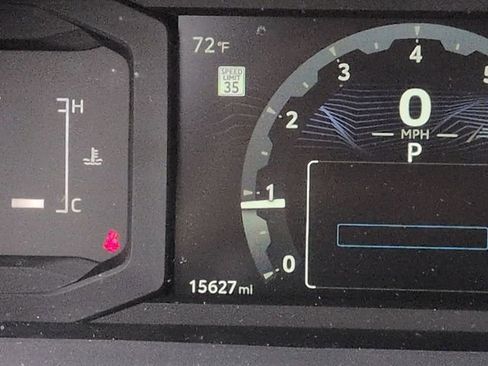 Used 2024 Toyota Tacoma SR5 AWD/4WD image 20