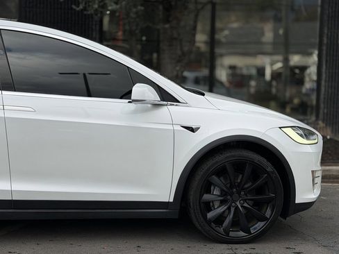 Used 2020 Tesla Model X Long Range image 22