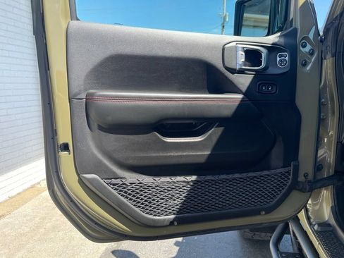Used 2025 Jeep Gladiator Rubicon AWD/4WD image 22
