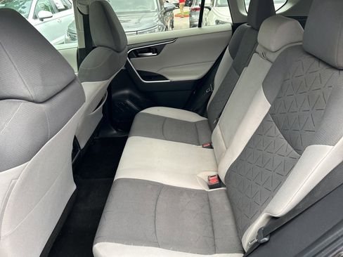 Used 2022 Toyota RAV4 XLE w/ Convenience Package image 26