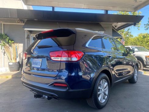 Used 2016 Kia Sorento LX AWD/4WD image 21