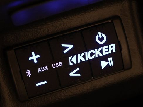 Used 2024 GMC Sierra 2500 Denali Ultimate image 11