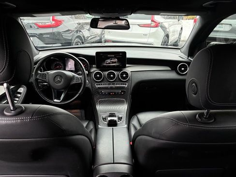 Used 2019 Mercedes-Benz GLC 300 4MATIC image 17
