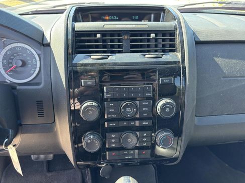 Used 2011 Ford Escape Limited w/ 301A Rapid Spec Order Code image 25