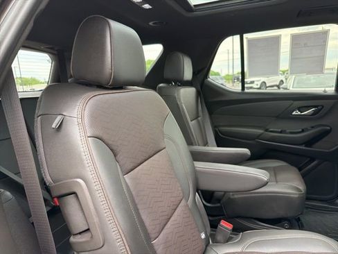 Used 2023 Chevrolet Traverse High Country AWD/4WD image 19