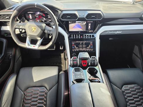 Used 2022 Lamborghini Urus AWD/4WD image 14