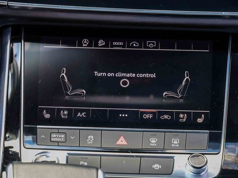 Used 2022 Audi Q8 Premium Plus image 12