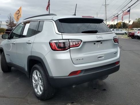 Certified 2024 Jeep Compass Latitude image 2