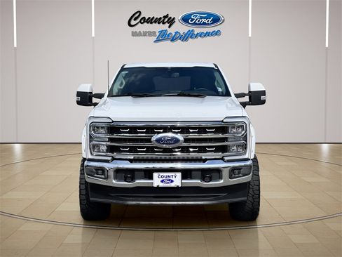 Used 2023 Ford F250 Lariat image 12