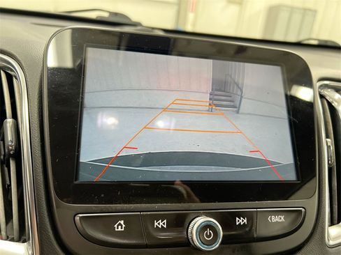 Used 2017 Chevrolet Malibu LT w/ Leather Package image 14