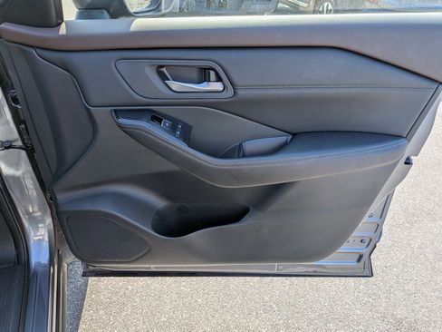 Used 2023 Nissan Rogue SL image 33