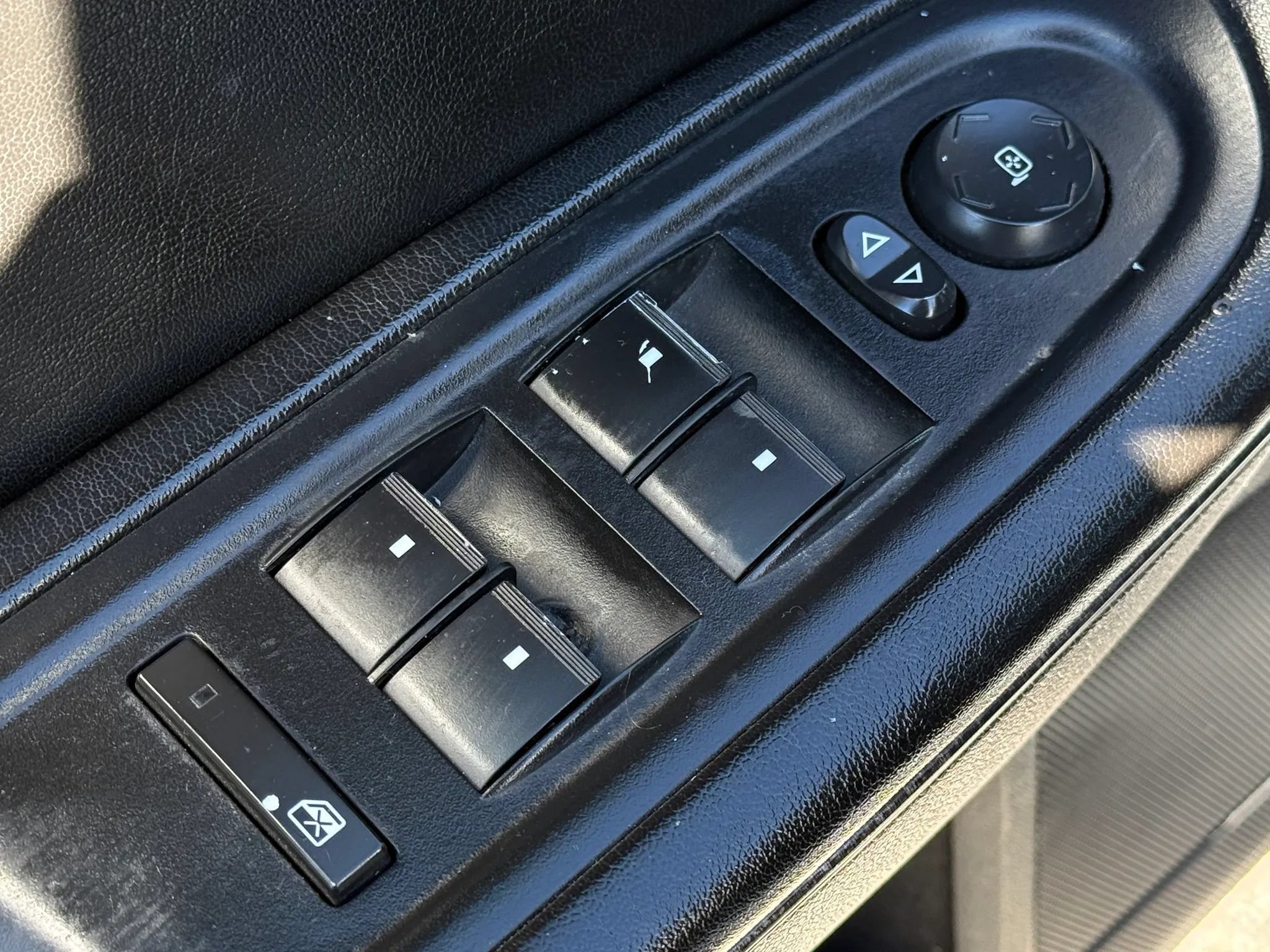 Used 2015 GMC Acadia SLT FWD image 24