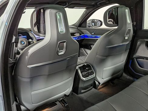 New 2026 BMW 740i xDrive image 36