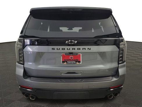 Used 2026 Chevrolet Suburban Z71 w/ Comfort Package image 7