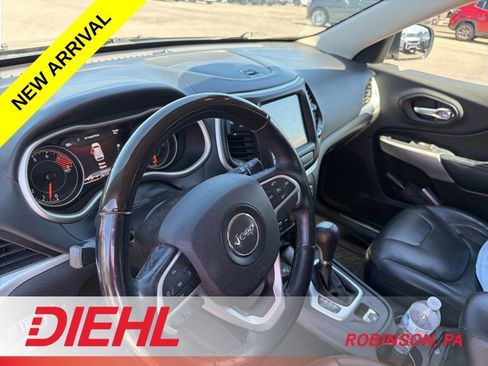 Certified 2016 Jeep Cherokee Overland image 11