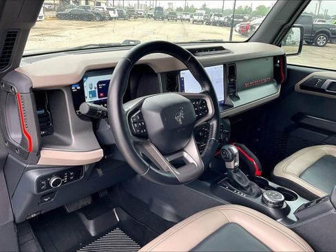 Used 2024 Ford Bronco Wildtrak AWD/4WD image 14