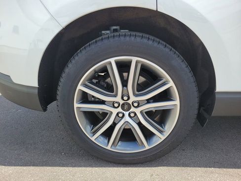 Certified 2024 Ford Edge Titanium w/ Equipment Group 301A AWD/4WD image 5