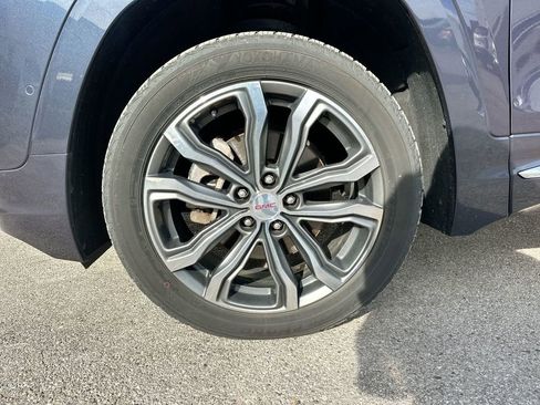Used 2018 GMC Terrain Denali w/ Advanced Safety Package image 9