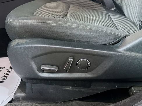 Used 2018 Ford Explorer XLT AWD/4WD image 22