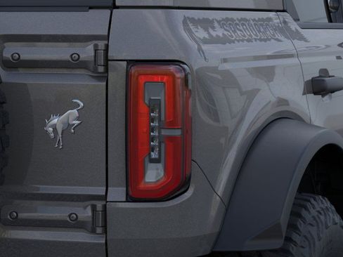 New 2025 Ford Bronco Badlands image 24