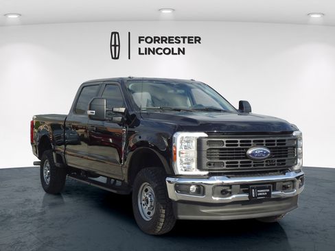 Used 2023 Ford F250 XL w/ XL Off-Road Package AWD/4WD image 1