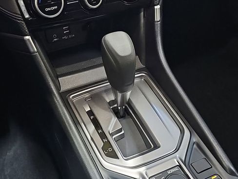 Used 2022 Subaru Forester Premium w/ Popular Package #3 image 16