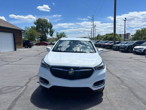 Used 2019 Buick Enclave Essence AWD/4WD image 2
