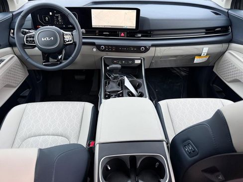 New 2026 Kia Carnival SX image 9