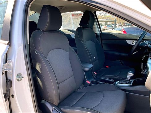 Used 2024 Kia Forte LXS image 7