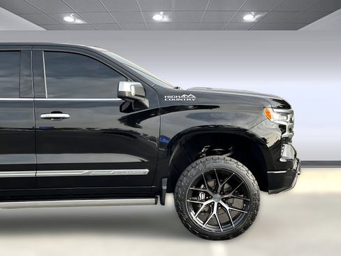 Used 2024 Chevrolet Silverado 1500 High Country w/ High Country Premium Package image 32