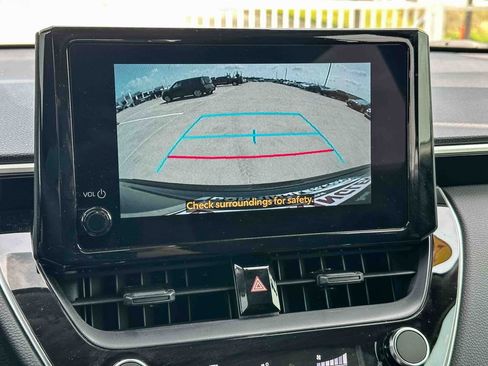 Used 2025 Toyota Corolla Cross LE w/ Moonroof Package FWD image 31