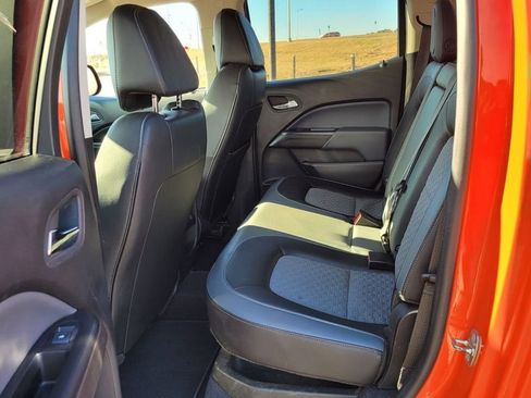 Used 2020 Chevrolet Colorado Z71 AWD/4WD image 6